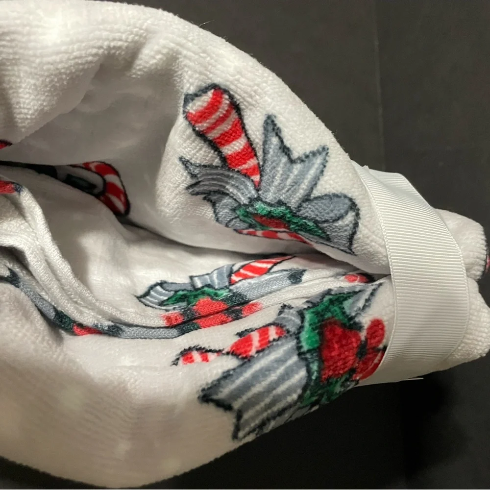 Betsey Johnson holiday hand towels, NWT